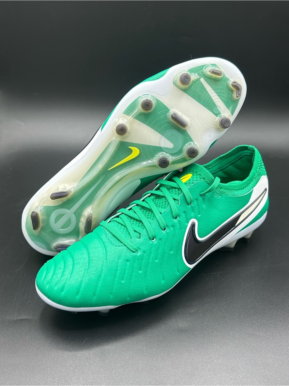 NIKE TIEMPO LEGEND 10 ELITE FG GREEN SIZE 8.5 BRAND NEW (HJ7272-300)
